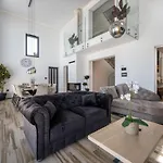 Ferienvilla Grc Mit Infinity Pool By Interhome *