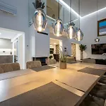 Semesterbostad Ferienvilla Grc Mit Infinity Pool By Interhome Zaboric