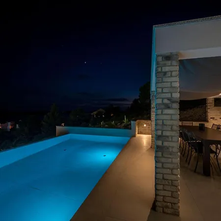 Ferienvilla Grc Mit Infinity Pool By Interhome Zaboric