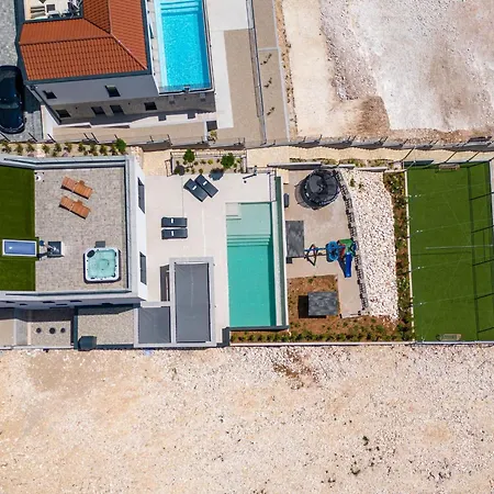 Ferienvilla Grc Mit Infinity Pool By Interhome *