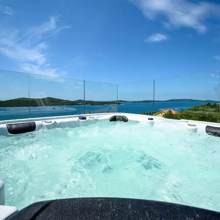 Ferienvilla Grc Mit Infinity Pool By Interhome Hébergement de vacances *