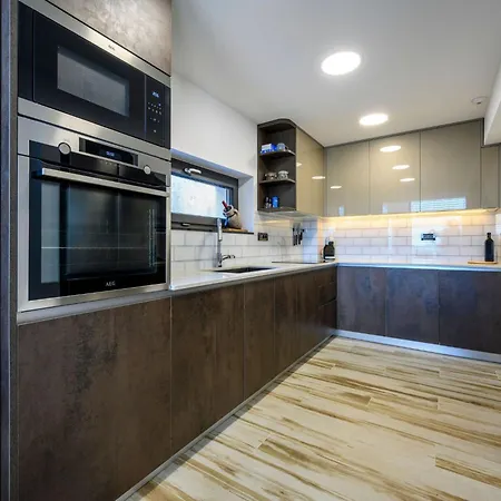 Ferienvilla Grc Mit Infinity Pool By Interhome Ferienhaus Zaboric