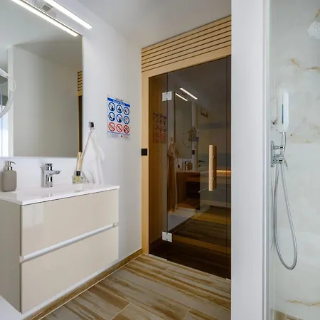 Ferienvilla Grc Mit Infinity Pool By Interhome * ז'אבוריץ'