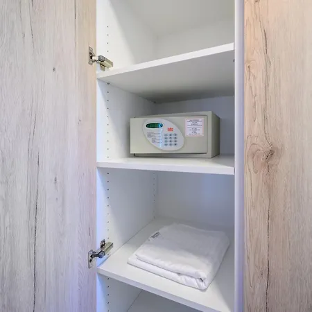 Ferienvilla Grc Mit Infinity Pool By Interhome *