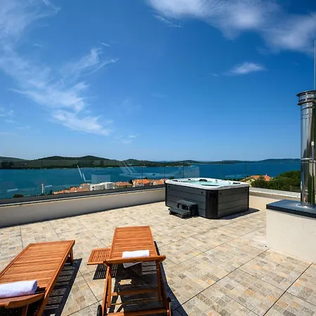Ferienvilla Grc Mit Infinity Pool By Interhome Hébergement de vacances