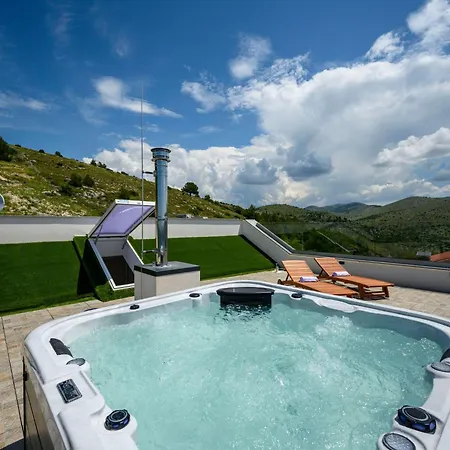 Ferienvilla Grc Mit Infinity Pool By Interhome * Žaborić