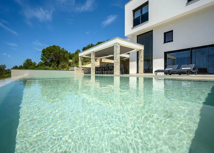 Ferienvilla Grc Mit Infinity Pool By Interhome בית נופש *