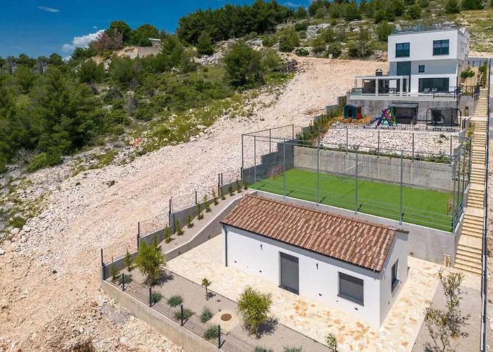 Ferienvilla Grc Mit Infinity Pool By Interhome Ferienhaus *