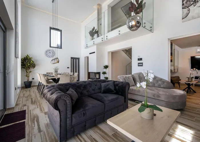 Ferienvilla Grc Mit Infinity Pool By Interhome *