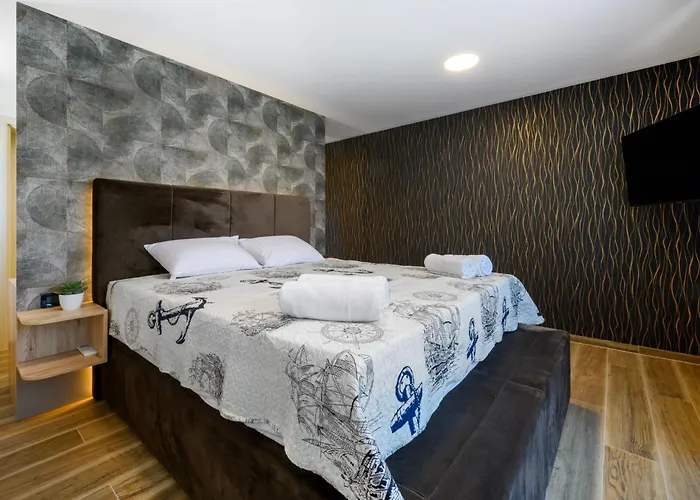 Ferienvilla Grc Mit Infinity Pool By Interhome