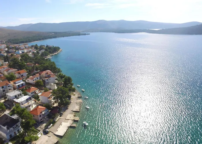 Ferienvilla Grc Mit Infinity Pool By Interhome